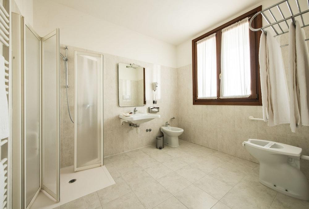 Hotel Villa Dei Carpini โอแดร์โซ ภายนอก รูปภาพ