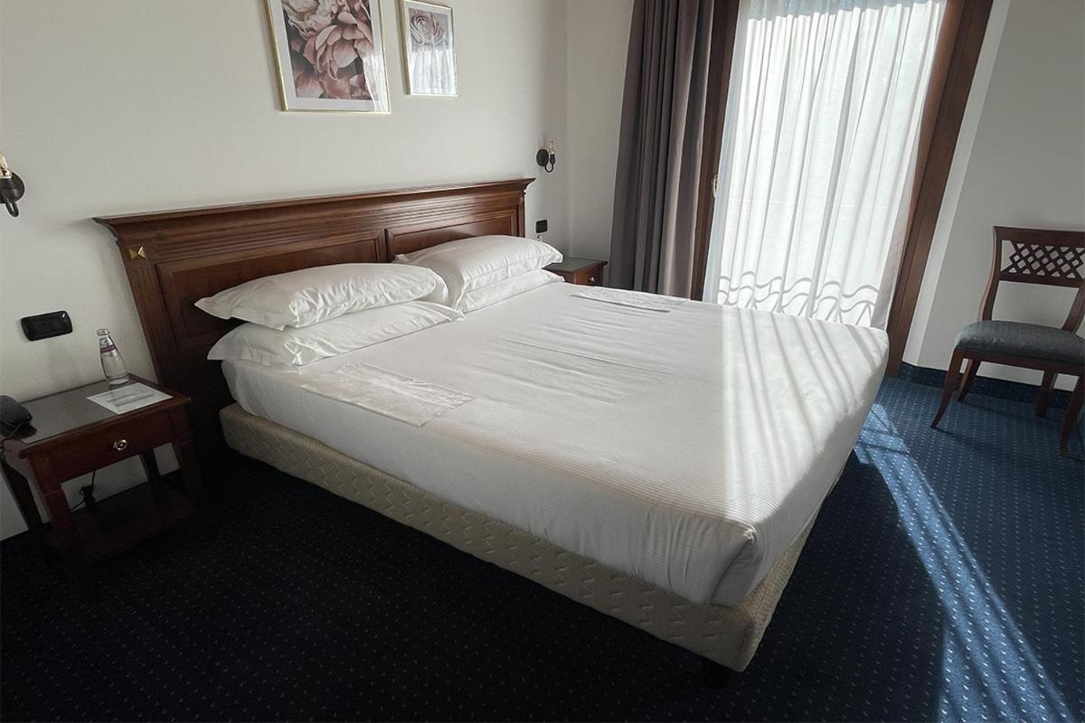 Hotel Villa Dei Carpini โอแดร์โซ ภายนอก รูปภาพ